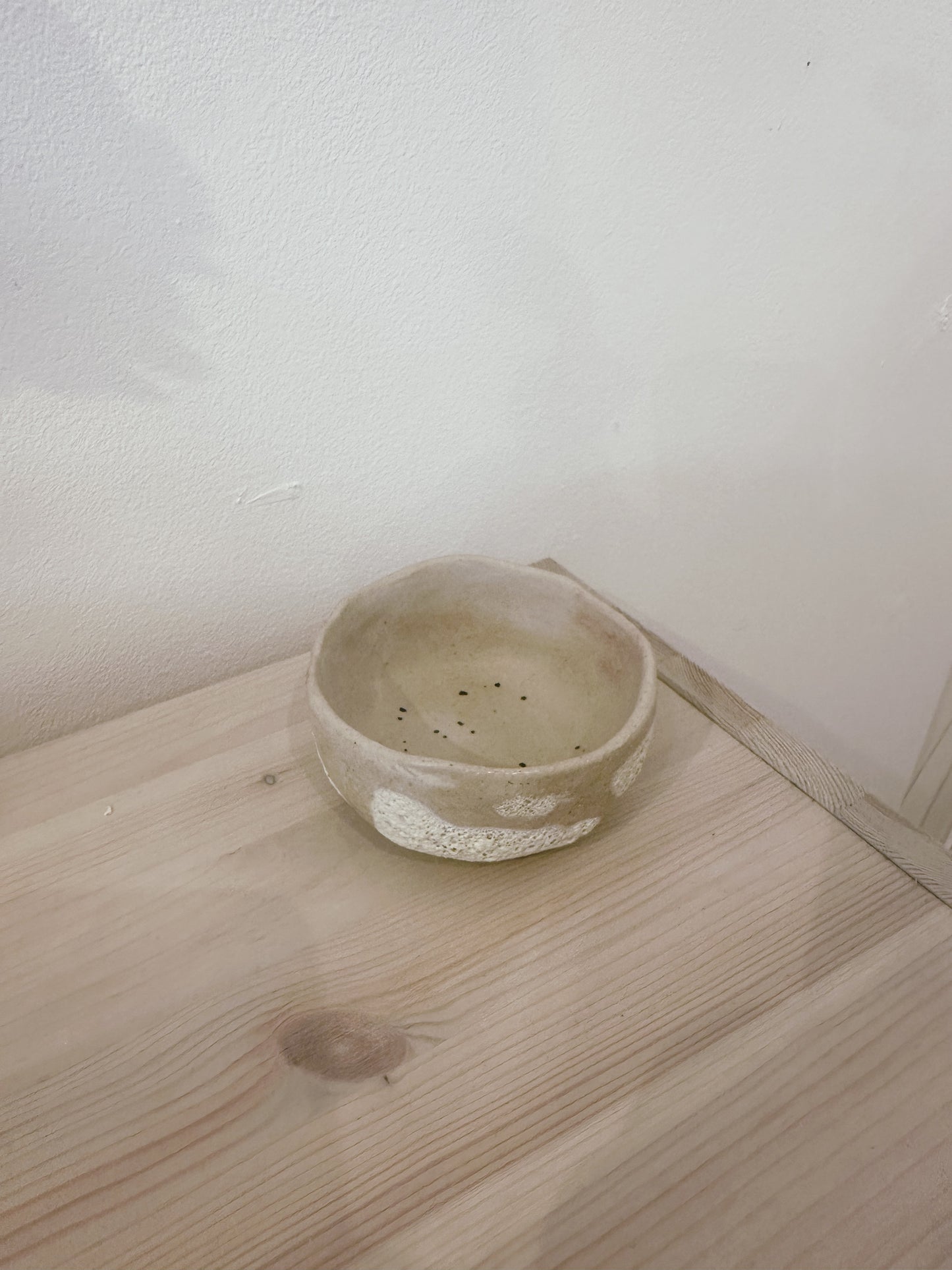 Soft Rose Magma Cup - Black dots