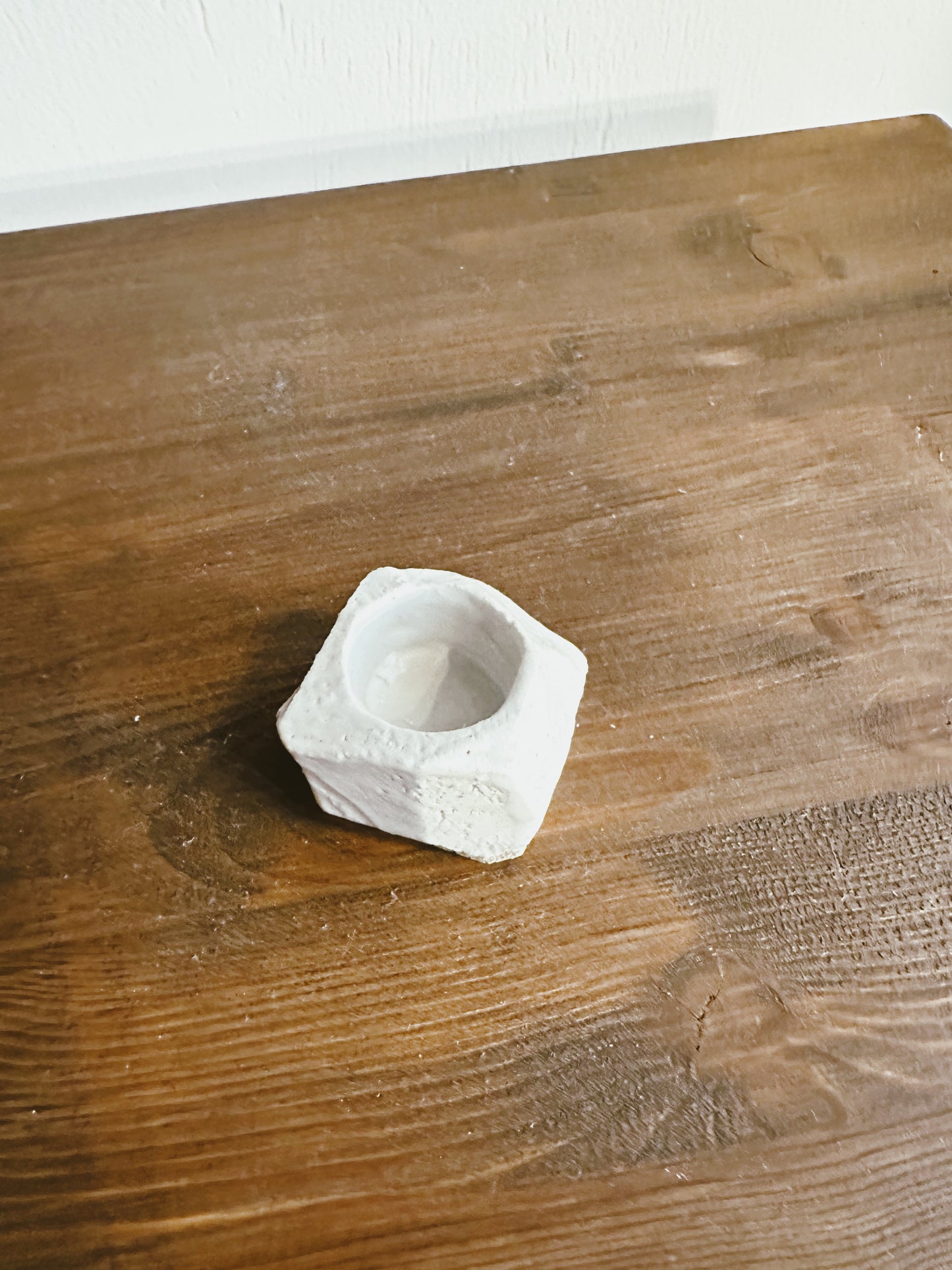 Kurinuki - candleholder - small white