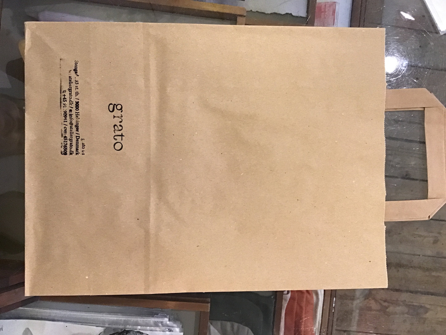 Pose paper bag