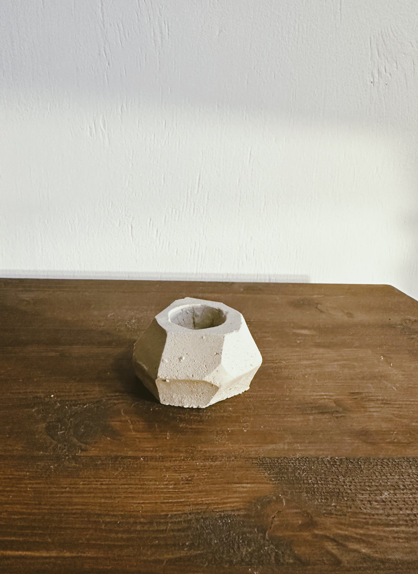 Kurinuki - candleholder - small raw