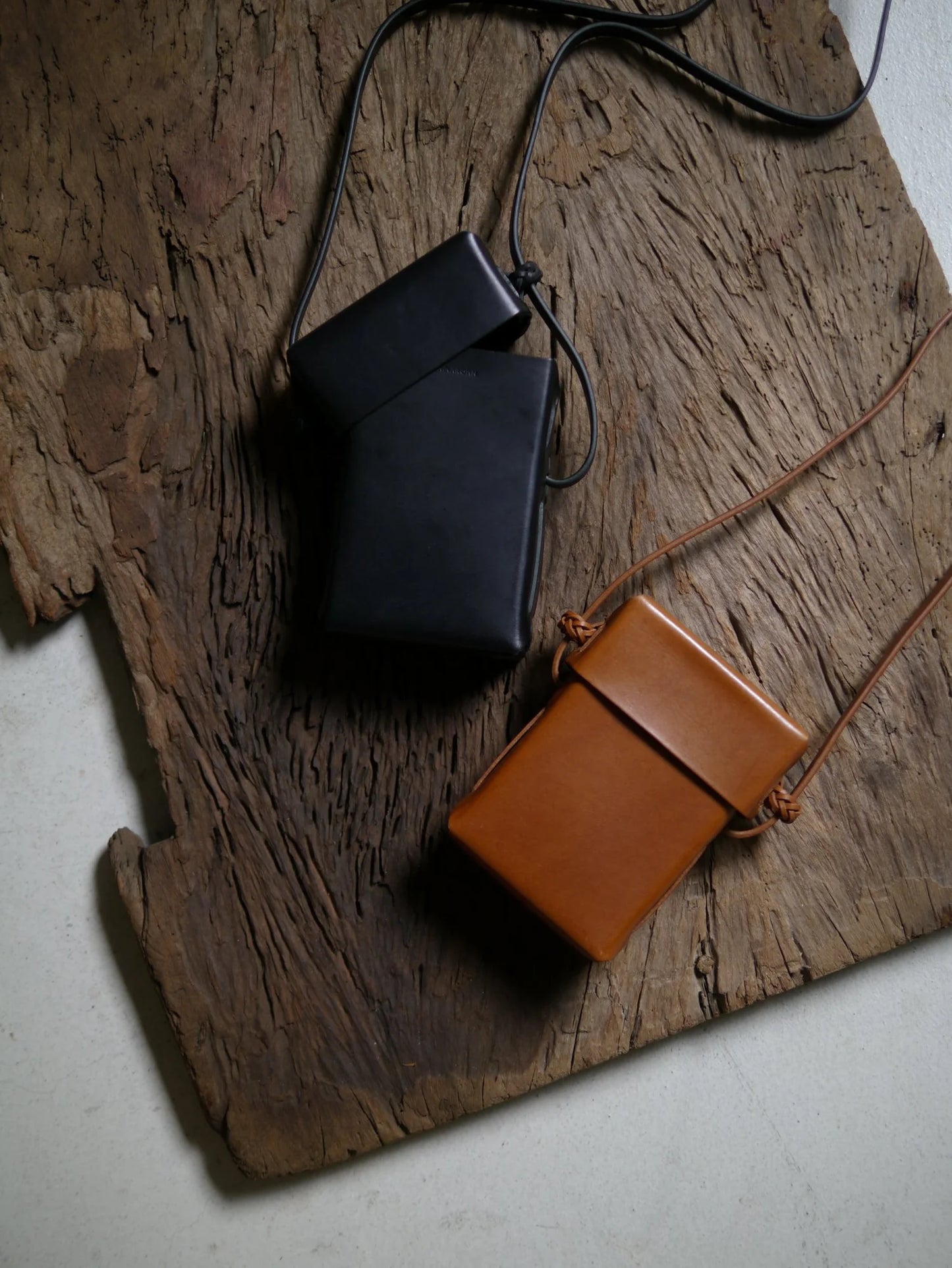 KAMAROAN - Woven Camera Pouch - Chestnut