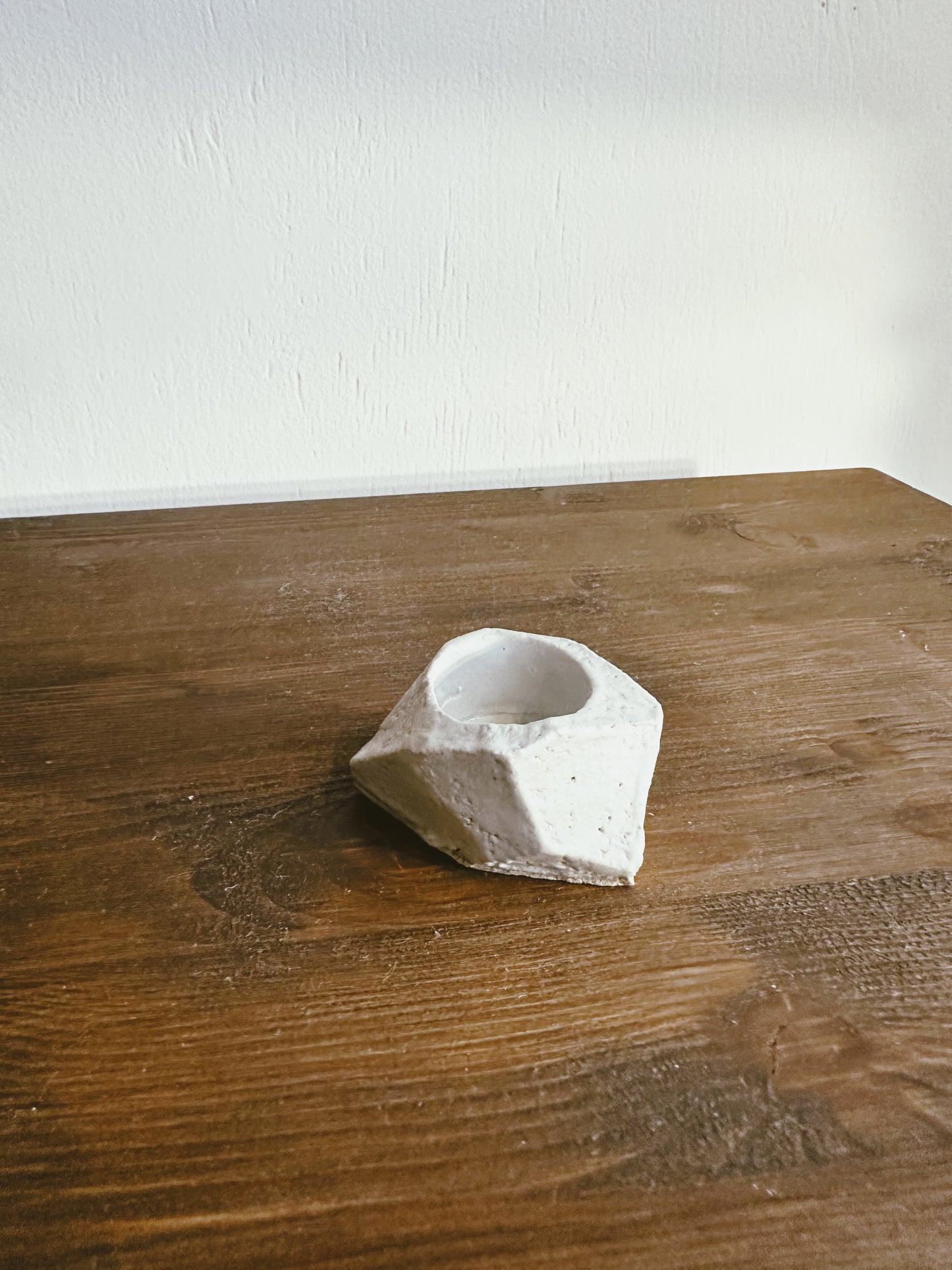Kurinuki - candleholder - small white